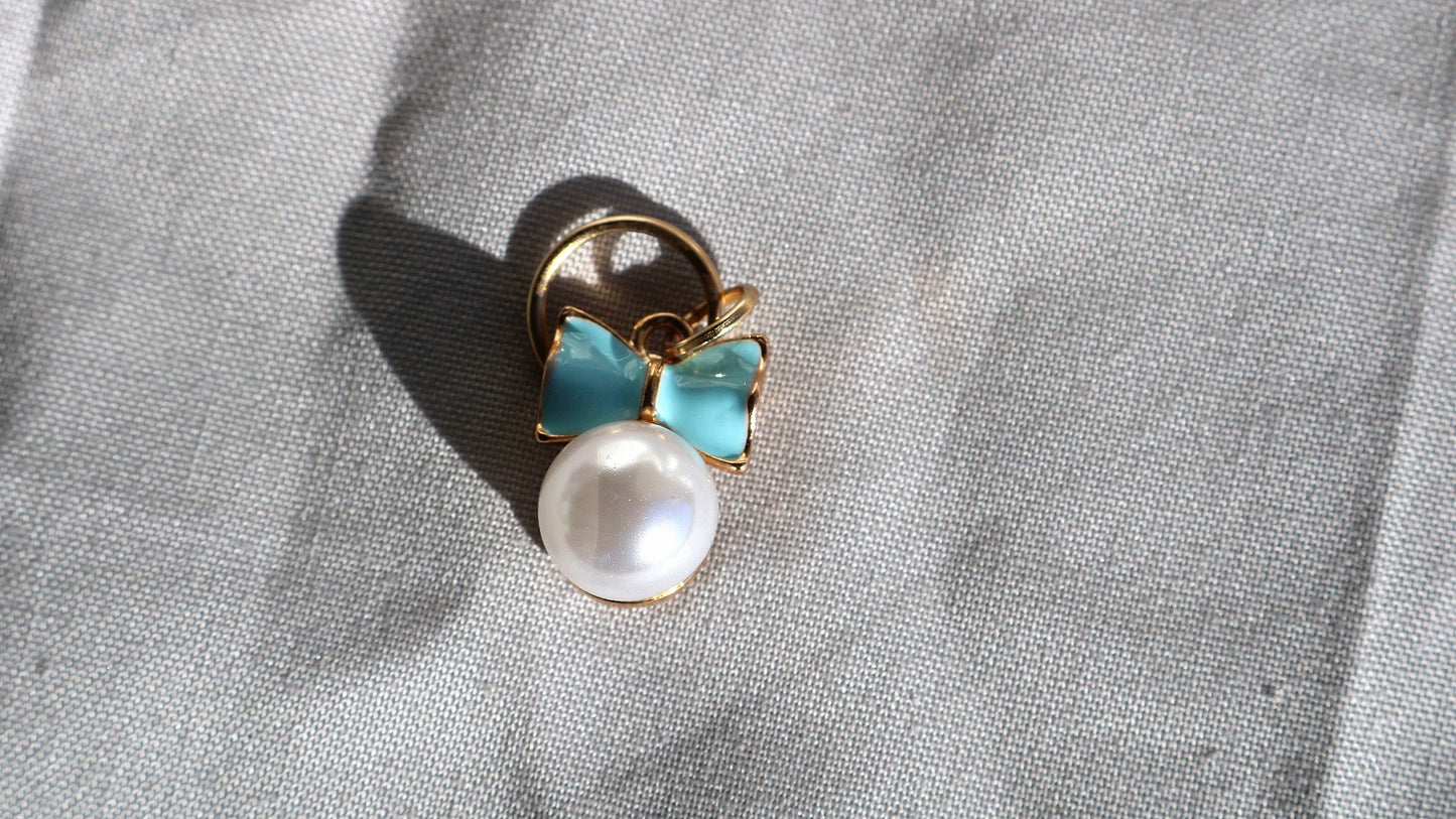 Pearls with Bows